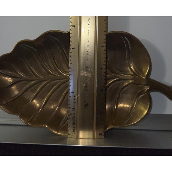 Vintage Solid heavy Brass Leaf Dish Mid Century Modern Catch all Tray, 9" x 5". - Picture 6 of 8